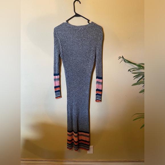 Ribbed long sleeve sweater dress | gray and orange - Picture 5 of 6
